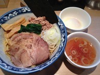 「３号油そば 780 + 生ビール 600」@ラーメン 雷鳥の写真