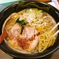 「豚骨魚介の中華そば（大盛サービス）650円」@麺匠 まるよし商店の写真