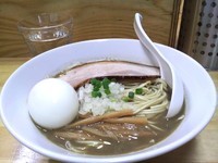 「濃厚煮干ソバ（黒） 味玉 和え玉 ニボ茶飯」@煮干中華ソバ イチカワの写真