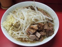 「小ラーメン700円　ニンニク」@ラーメン二郎 上野毛店の写真