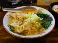 「4月限定 さくら咲く春色らあめん 750円」@らあめん 寸八 総本店の写真