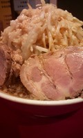 「ラーメン（麺硬め・ヤサイ・アブラ・カラカラ） ［600円］」@ラーメン蘭の写真