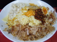 「汁なし（並み）+スライスチーズ=750円」@びんびん豚の写真