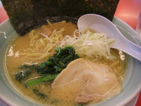 「醤油とんこつ 大盛り」@横浜家系ラーメン 清六家 小山店の写真