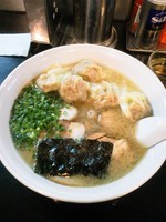 「チャーシューワンタン麺1090円」@らーめん 茂木の写真