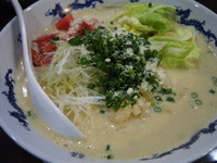 「海老のクリームラーメン880円」@下町食堂 春屋の写真