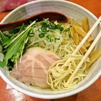 「【4/2～7限定】秋刀魚煮干しラーメン　800円」@ラーメン ドラ猫の写真