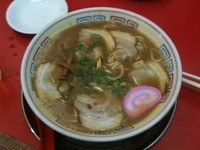 「中華そば」@丸高中華そば 神戸二宮店の写真