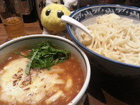 「バスさんの…と呪文を唱える裏つけ麺･大（あつ盛り）￥880」@ラーメンアキラの写真