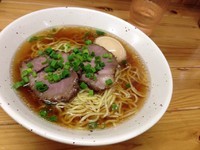 「煮干らーめん醤油（限定）+味玉」@麺屋 玲の写真