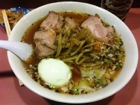 「チャーシューワンタン麺＋半熟玉子」@名物屋の写真