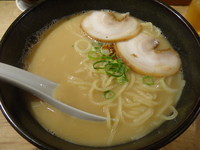 「醤油らーめん」@らーめん 上方 麺三昧 梅田店の写真