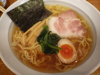 「正油らーめん」@らーめん 満月の写真