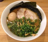 「徳らーめん（太麺）1000円」@らぁめん  丸の写真