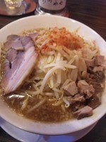 「あっさり鰹次朗ニンニク抜き（750円）」@にぼ次朗 新大阪店の写真