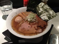 「焼きのり玉そば(醤油) +  揚げニンニク」@SOBAHOUSE金色不如帰の写真