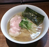 「白醤油らーめん・800円」@町田汁場 しおらーめん 進化の写真
