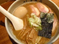 「味玉らーめん＋チャーシュー」@麺屋吉左右の写真