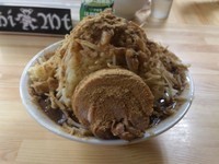 「ラーメン並６００円＋魚粉５０円　にんにく少し　アブラ　課長」@ハイマウントの写真