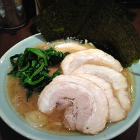 「ラーメン並+チャーシュー」@横浜家系らーめん いずみ家の写真