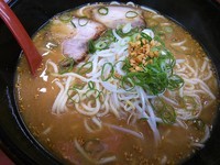 「ラーメン（みそ）￥550+大盛￥0」@熊きちの写真