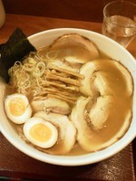 「中華めん中盛りチャーシュー味玉」@めん 和正の写真