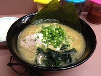 「Aランチ （らーめん + 半ライスセット）」@らーめん康家の写真