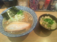 「濃厚煮干そば　750円＋チャーハン風おこわ　100円」@煮干中華ソバ 宮庵の写真