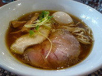 「味玉入り 鶏そば」@らぁ麺 やまぐちの写真