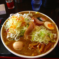 「濃厚味噌ラーメン 丸得トッピング」@東池袋大勝軒 しのやの写真