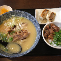 「濃厚鶏そば＋チャーシュー丼セット」@麺屋 六弦の写真