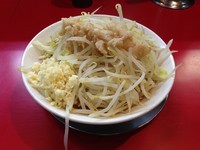 「ラーメン（並）700円（全増し）」@ジャンクガレッジ 東大宮店の写真