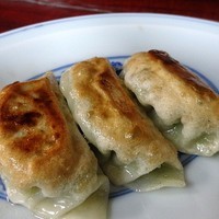 「半餃子…210円」@代田橋 大勝軒の写真