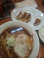 「ラーメンセット(醤油)850円」@旭川らあめん うえだの写真