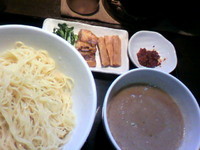 「煮干豚骨つけ麺＋辛味」@つけ麺六の写真