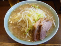 「らーめん（にんにく少な目）　７００円」@ラーメン二郎 池袋東口店の写真