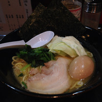 「豚骨塩」@らあめん 万咲の写真