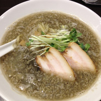 「目黒ブラック煮干しそば」@麺屋 航の写真