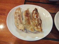 「半餃子270円(クーポン券で無料)&坦々麺」@激旨麺厨房 劉の写真