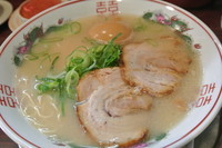 「味玉ラーメン（７８０円）」@久留米ラーメン 福ヤ 南越谷店の写真