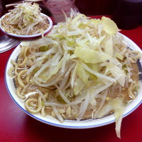 「小ラーメン 500円（ヤサイマシマシ）」@ラーメン二郎 目黒店の写真