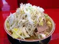「ラーメン（７００円）ヤサイ・ニンニク・ネギ」@ジャンプの写真