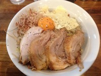 「まぜそば（塩）・チーズ・ニンニク（700円）」@麺処 MAZERUの写真