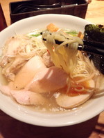 「とり塩らーめん700円」@中華蕎麦 つがいの写真