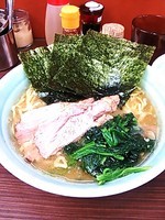 「らーめん（濃いめ・多め）」@横浜家系らーめん 武蔵家 川口店の写真