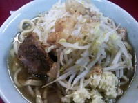 「小ラーメン　アブラニンニク」@蓮爾 登戸店の写真