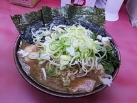「ラーメン、ねぎ多目、バラチャーシュー2枚」@王道家の写真