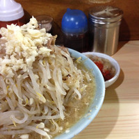 「ラーメン＋白両炙り」@ラーメン富士丸 明治通り都電梶原店の写真