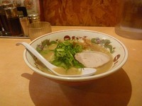 「こってり中華そば（特製スープ）並」@天下一品 新宿西口店の写真