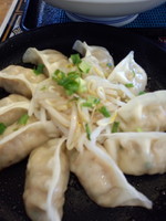 「鉄鍋餃子390円」@長崎ちゃんぽんリンガーハット 草加谷塚店の写真